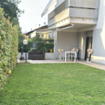 Feletto bicamere con grande giardino