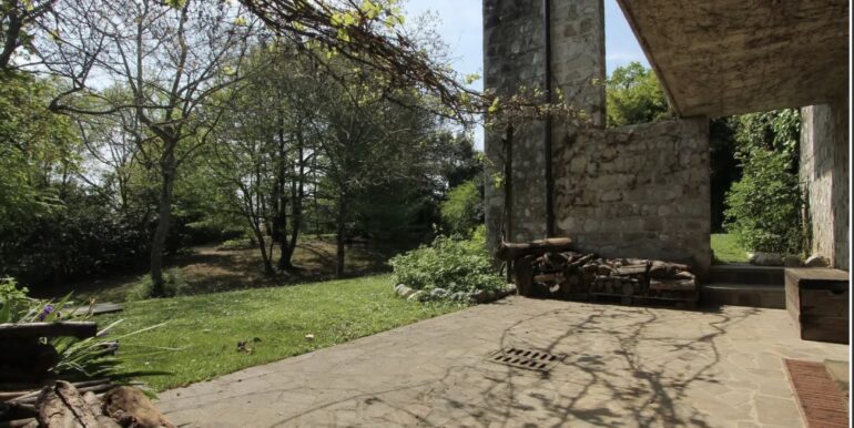 Splendida villa immersa nei boschi di Brazzacco