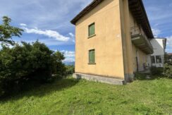 Casa con giardino panoramico